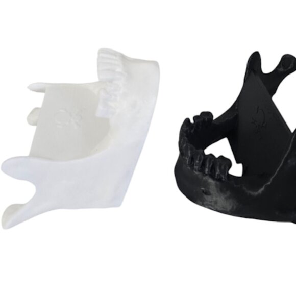 Skull Jaw bone phone and tablet stand. 3D printed jaw bone tablet and phone hold - Picture 5 of 5